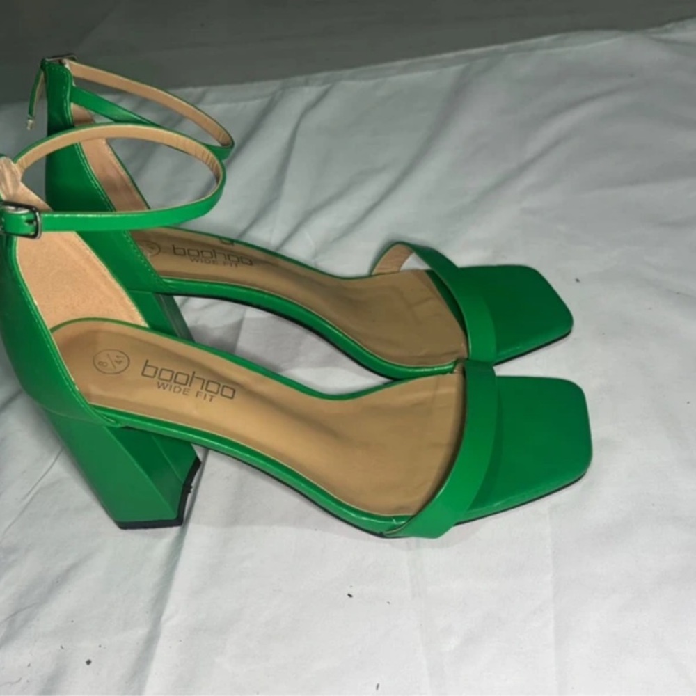 Boohoo Vibrant Green Block Heels